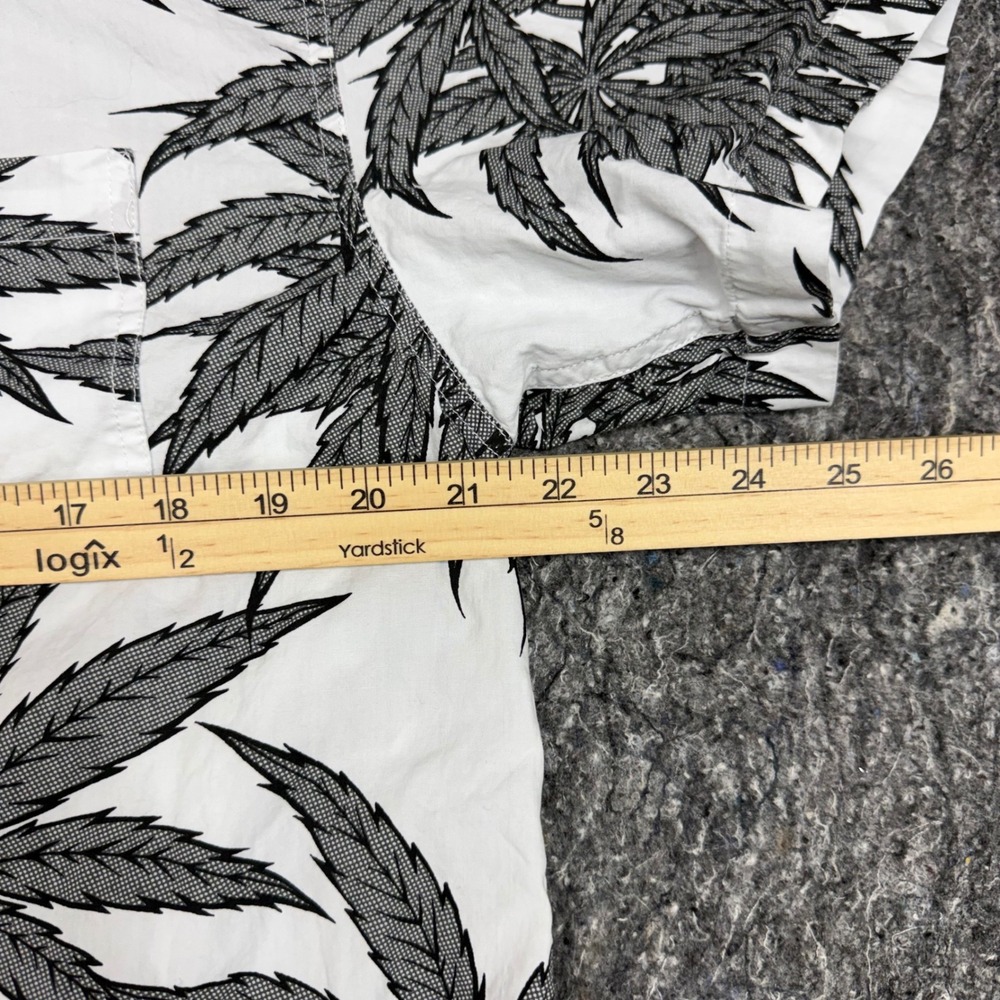 Eighty Eight Mens XL White Black Pot Leaf Print Cotton Short Sleeve Button Down - Picture 4 of 11